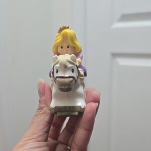 Little People Klip Klop